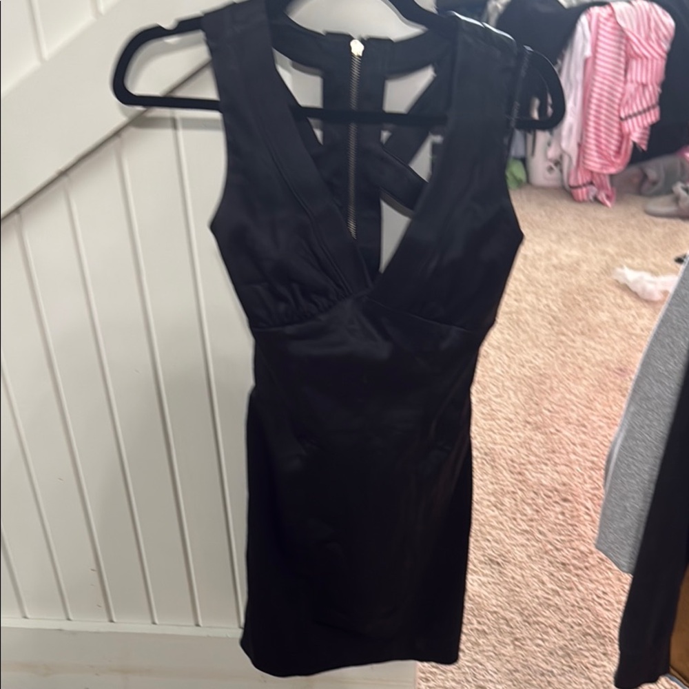 bebe Black Bodycon Cut Out V-Neck Sleeveless Cocktail Dress